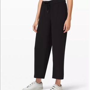 Lululemon On the Fly 7/8 WL woven pant